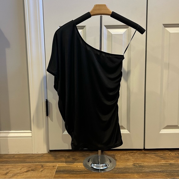 Express Tops - Elegant Black One-Shoulder Top